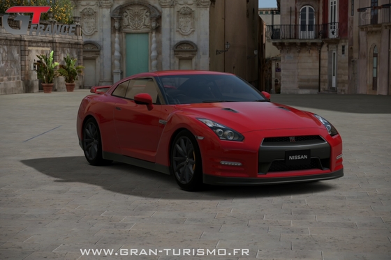 Gran Turismo 6 - Nissan GT-R Black Edition '12